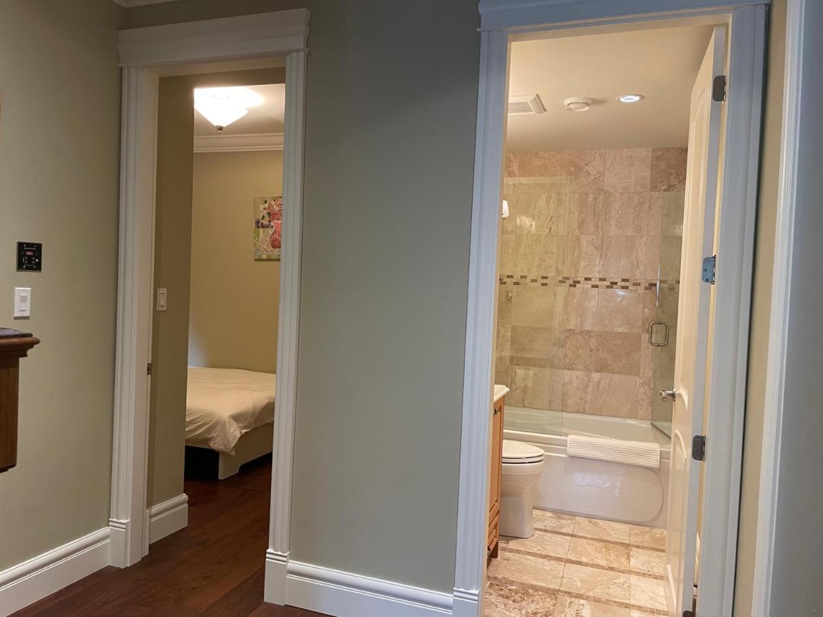 Spacious Cozy House In Vancouver West Luaran gambar