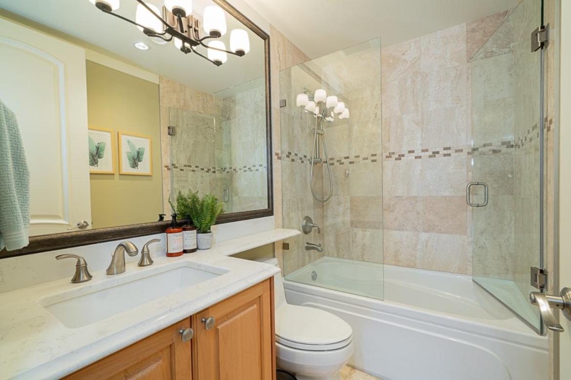 Spacious Cozy House In Vancouver West Bilik gambar